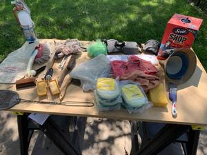 lot 2398 image: Lot of garage Items, Cleaning Brushes, Wasp Flyswatters, Sponges, Shop Towels, Fire Extinguishers