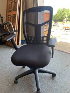 lot 2091 image: Proline II ProGrid High Back Chair, Black