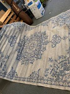 lot 2190 image: 7x9x10x2 Indoor Outdoor Area Rug