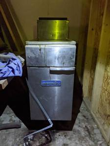 lot 7355 image: Imperial Natural Gas Fryer