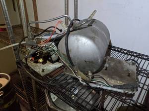 lot 7363 image: Carbonator And Pump