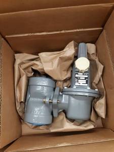 lot 3677 image: 627 Series Pressure Reducing Regulator