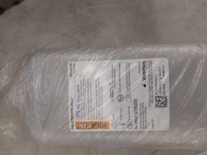 lot 3833 image: aquapak 1070ml sterile water