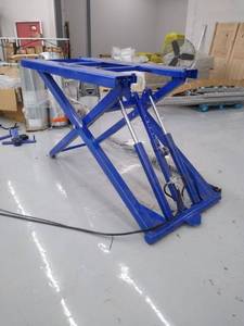 lot 4353 image: Central Hydraulics Scissor Lift