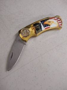 lot 6003 image: defender eagle pocket knife