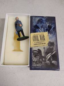 lot 6063 image: W Britain Ertl American Civil War Leaders Blue & Grey, 17006 Robert E. Lee, Mint