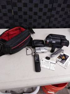 lot 6114 image: canon camera set