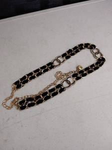 lot 6140 image: womens belt