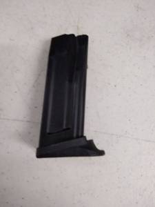 lot 6175 image: gun clip