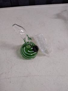lot 6193 image: glass pipe