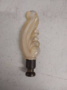lot 6198 image: glass lamp topper