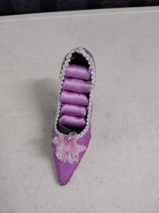 lot 6240 image: jewelery shoe holder