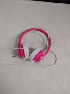 lot 6315 image: pink and white headphones
