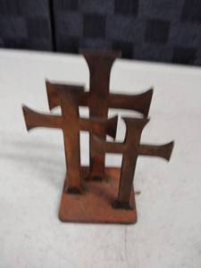 lot 6385 image: metal crosses nic nac
