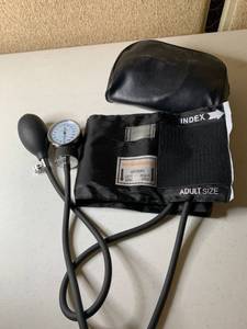 lot 3061 image: Blood Pressure Cuff