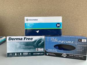 lot 5020 image: Lot of 3 Open Boxes Exam Gloves Sizes S, M, L