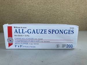 lot 5046 image: Henry Schein All Gauze Sponges 12 Ply 3x3 Non-Sterile Package of 200