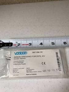 lot 5067 image: Vantage Adson Dressing Forceps 4 34 Inch