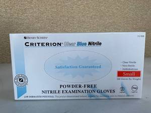 lot 5084 image: Criterion Clear Blue Nitrile Small Box of 100 Examination Gloves