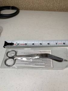 lot 5086 image: Henry Schein Scissors Lister 7 14 Inch
