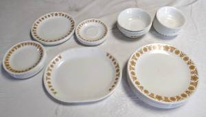 lot 113 image: Vintage Corelle by Corning Dinnerware  Butterfly Gold  50 Pieces