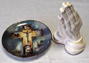 lot 127 image: Signed & Numbers The Life of Christ Plate by Bar Zoni  Bonus