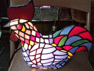 lot 137 image: Rooster Stained Glass Style Lamp