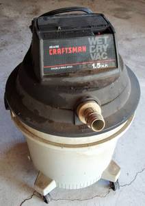 lot 161 image: Craftsman 8 Gallon WetDry Vac  Missing Attachments  Tested