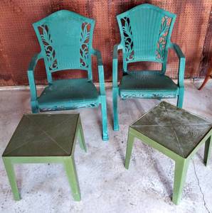 lot 158 image: 2 Green Plastic Lawn Chairs  2 Tables