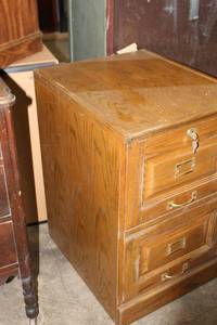 lot 9266 image: Oak 2-drawer File Cabinet