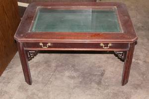 lot 9267 image: Side Table