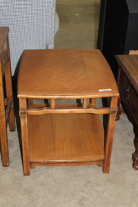 lot 9278 image: Side Table