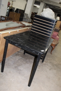 lot 9298 image: DeskTable
