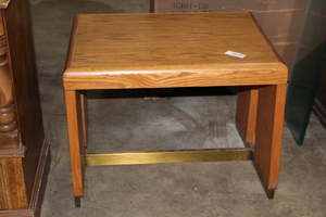 lot 9328 image: End Table