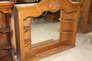 lot 9337 image: Dresser Top