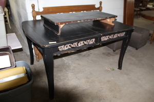 lot 9338 image: Table Painted Black Distressed