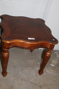 lot 9348 image: End Table