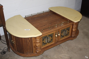 lot 9353 image: Vintage Coffee Table