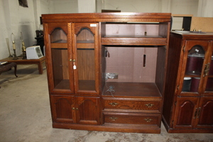 lot 9356 image: Entertainment Center