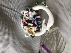 lot 9358 image: Swan Lot