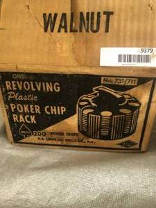 lot 9379 image: Poker Chips and Carrier