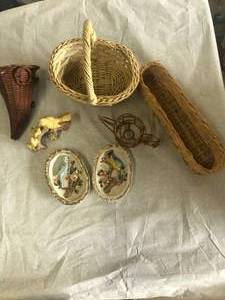 lot 9383 image: Basket & Decor Lot