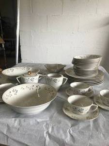 lot 9387 image: China Dishes Tru Tone Rivera
