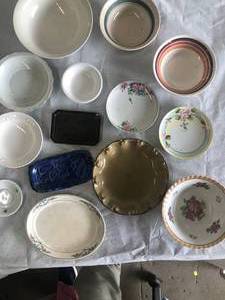 lot 9388 image: Lot of Bowls