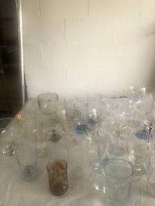 lot 9396 image: Glassware