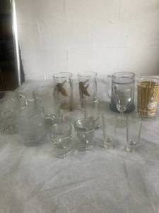 lot 9398 image: Vintage Glasses