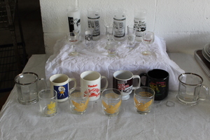 lot 9410 image: Vintage Advertising Glasses and Mugs