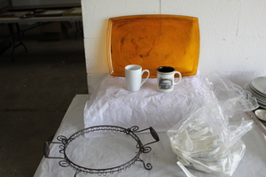 lot 9429 image: Misc. Decor Items