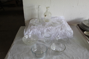 lot 9431 image: Glassware