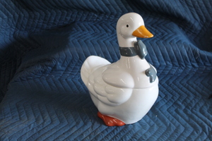 lot 9450 image: Duck Cookie Jar